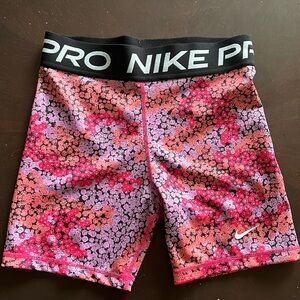 Nike Pro Dri-FIT Big Kids' (Girls') 3" Printed Shorts in Pink